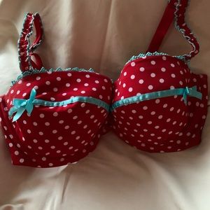 SOLD Cacique Bra